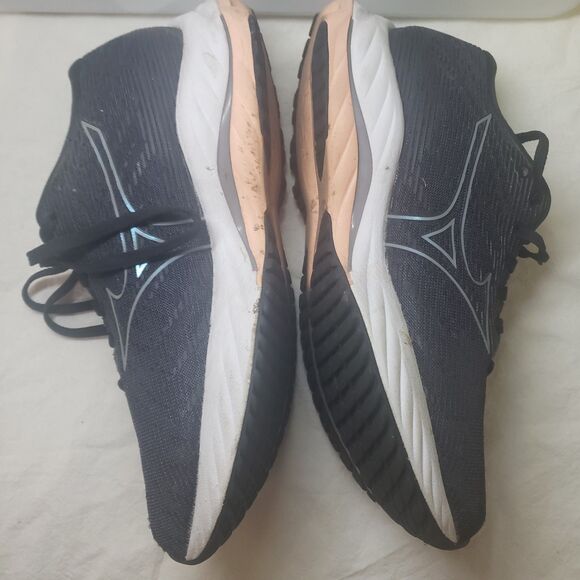 Mizuno Wave Rider 26 running shoes Women’s 6.5 GREAT CONDITION! - Picture 8 of 8